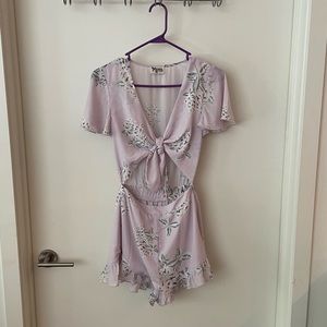 Show Me Your MuMu light purple tie front romper size XS